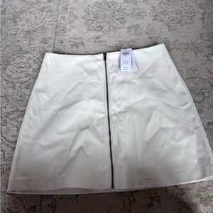 Abercrombie & Fitch Cream Faux-Leather A-Line Zip Skirt